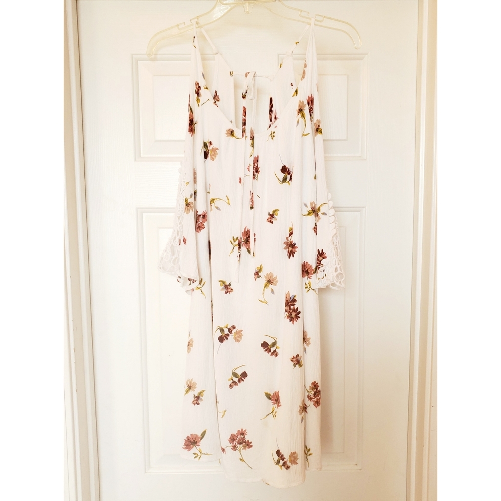 Nikki Erin Cold Shoulder Dress - Picture 7 of 16